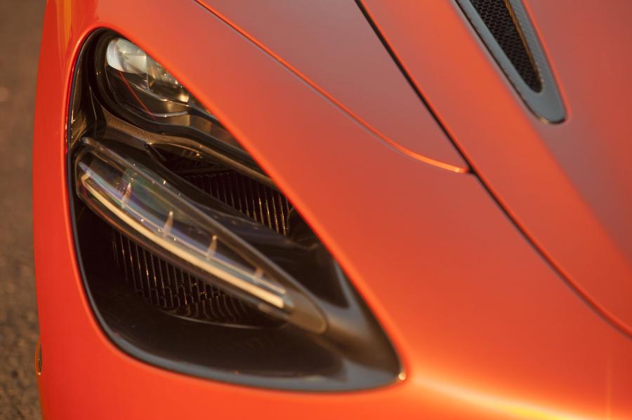 Детали экстерьера McLaren 720S Coupe 2017 года  (WW) (фото 131 из 160)